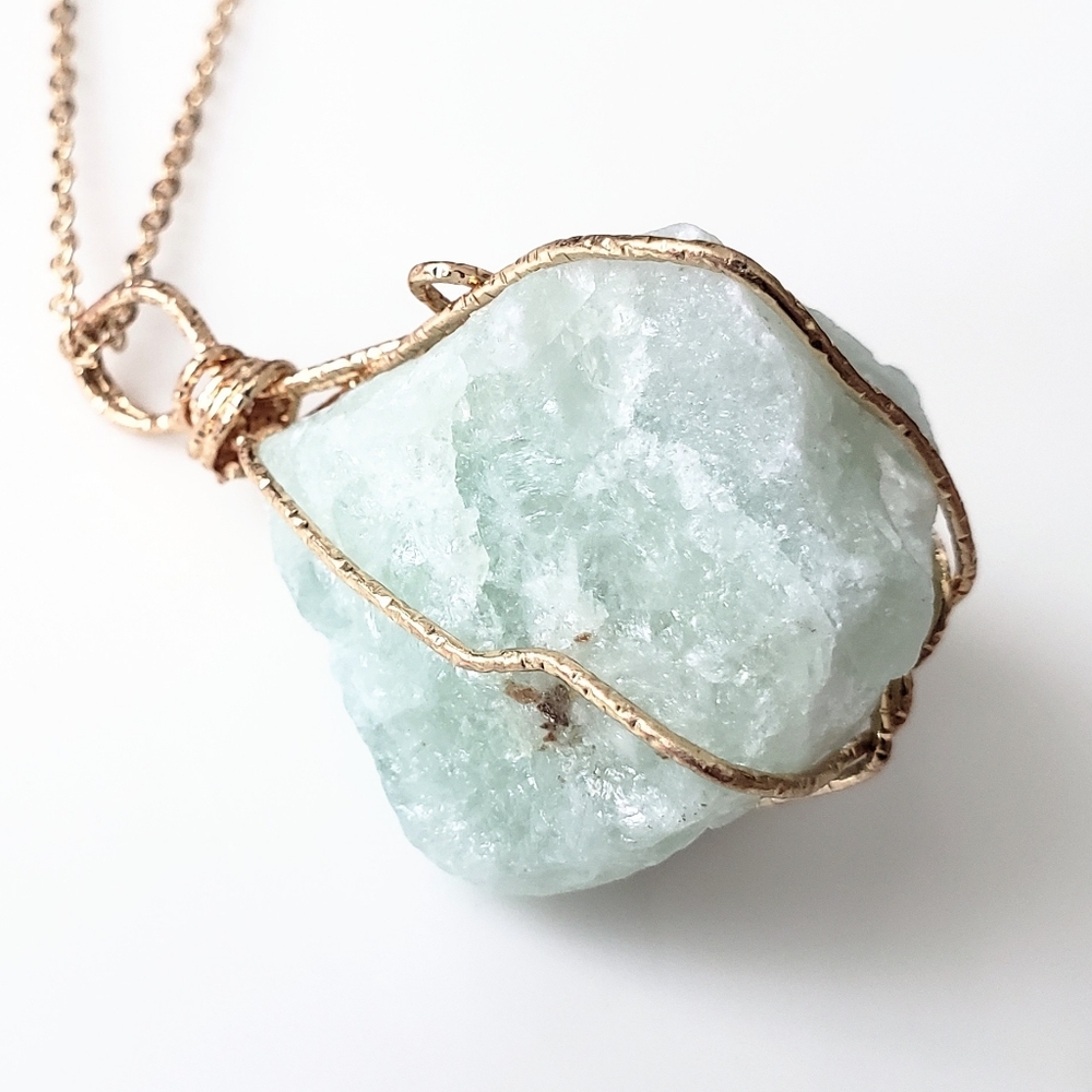 Gold Wire-Wrapped Mint Green Natural Calcite Pendant Necklace - Picture 3 of 4